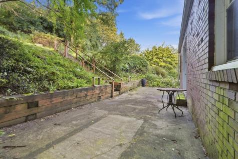 610 Cascade Road Forest Hills Boro PA 15221
