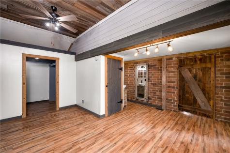 358 Hoopenhobe Lane Pulaski Township PA 16159