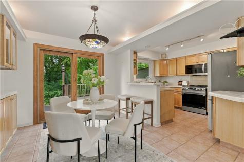 1125 Sunrise Drive Mt Lebanon PA 15243