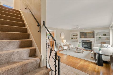 1125 Sunrise Drive Mt Lebanon PA 15243