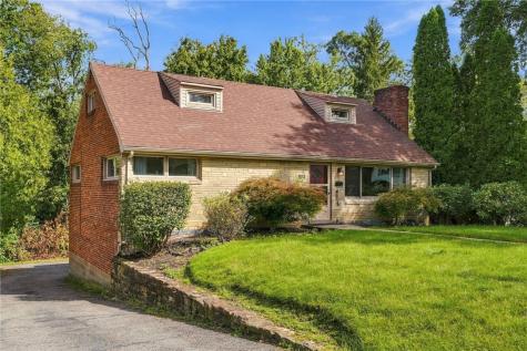 1125 Sunrise Drive Mt Lebanon PA 15243