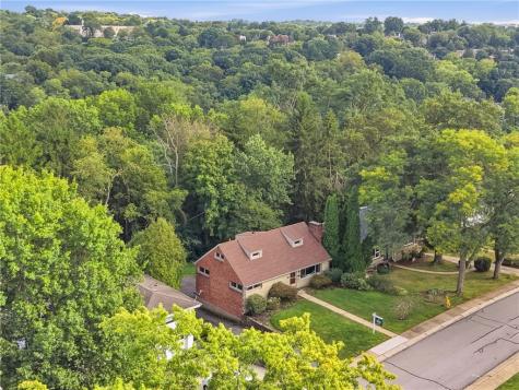 1125 Sunrise Drive Mt Lebanon PA 15243