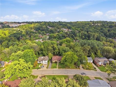1125 Sunrise Drive Mt Lebanon PA 15243