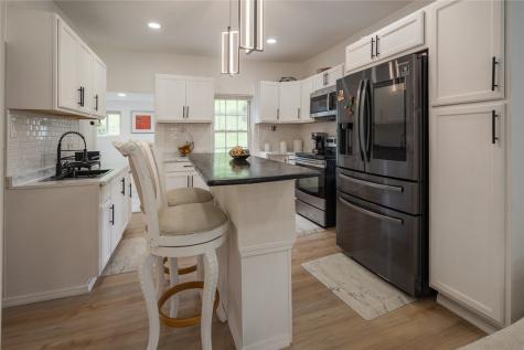 6 Browarsky Boulevard Avella PA 15312