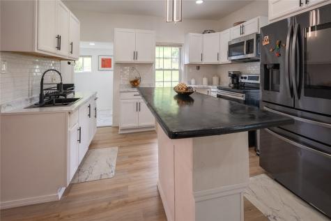 6 Browarsky Boulevard Avella PA 15312