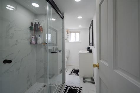 6 Browarsky Boulevard Avella PA 15312