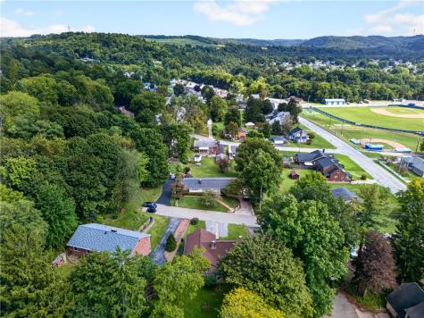 603 Wood Street Ellwood City PA 16117