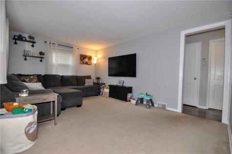 5164 Glenhurst Road Lincoln Place PA 15207