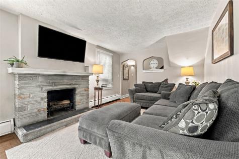 54 Sampson Avenue Ingram PA 15205