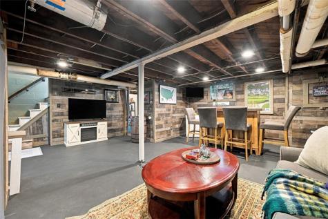 54 Sampson Avenue Ingram PA 15205