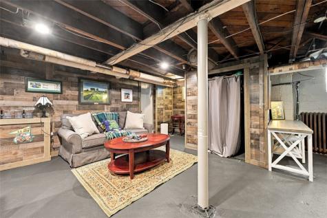 54 Sampson Avenue Ingram PA 15205