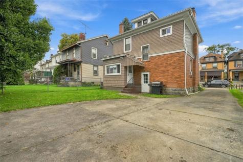 54 Sampson Avenue Ingram PA 15205