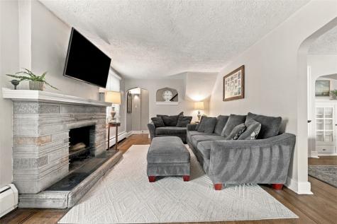 54 Sampson Avenue Ingram PA 15205