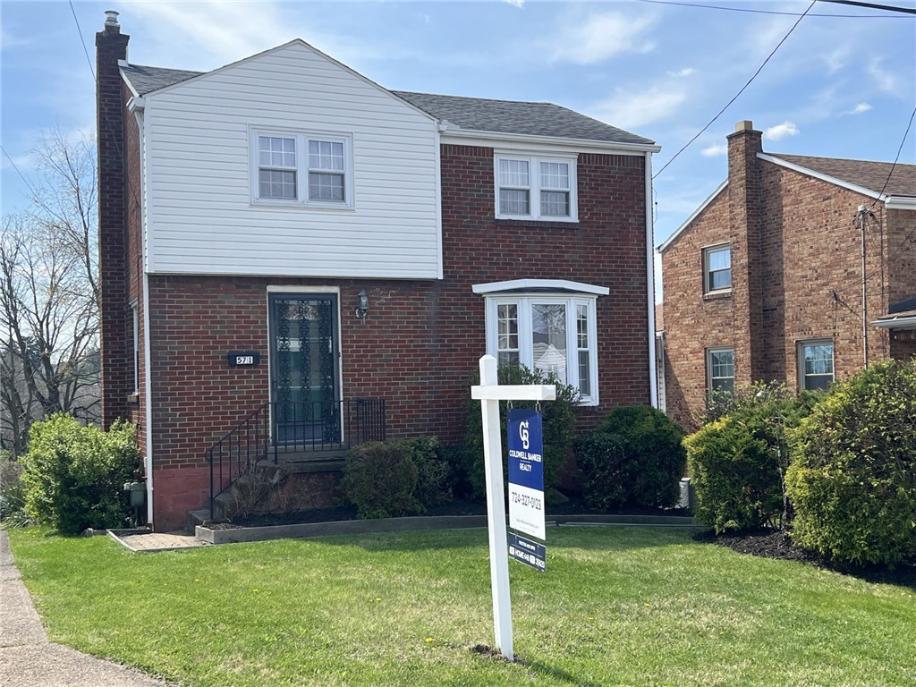571 Helena Street East Mckeesport PA 15035