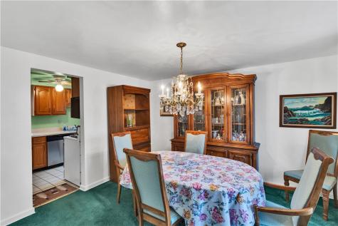 571 Helena Street East Mckeesport PA 15035