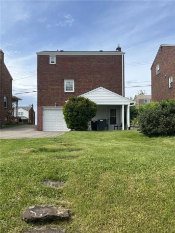 571 Helena Street East Mckeesport PA 15035