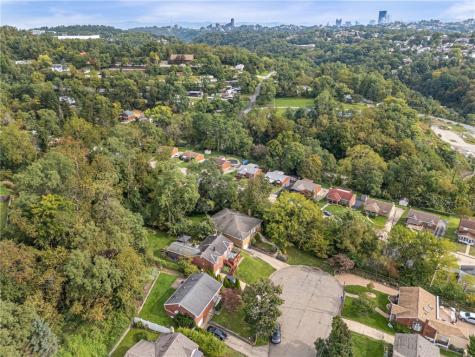 1808 Woodcove Place Banksville/westwood PA 15216