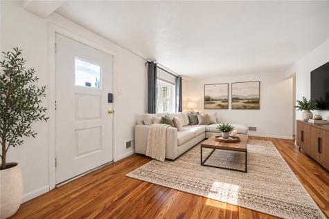 1808 Woodcove Place Banksville/westwood PA 15216