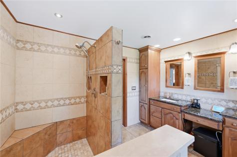 320 Robertson Road Hermitage PA 16148