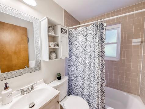 3733 Rebecca Street Castle Shannon PA 15234