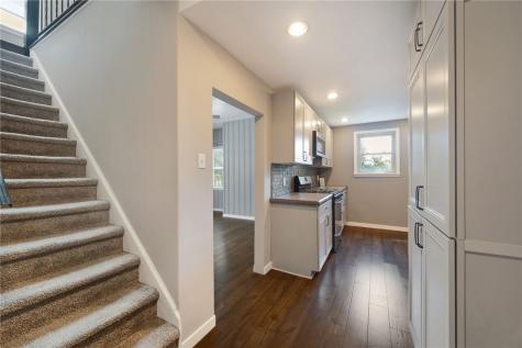 18 Charlton Street Ingram PA 15205
