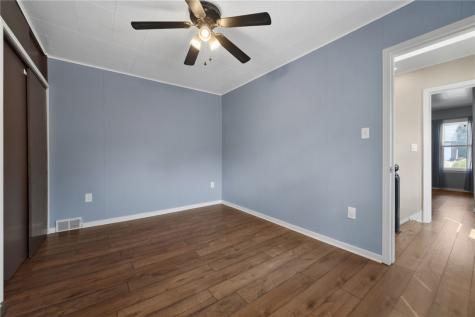 18 Charlton Street Ingram PA 15205