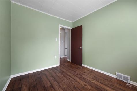 18 Charlton Street Ingram PA 15205