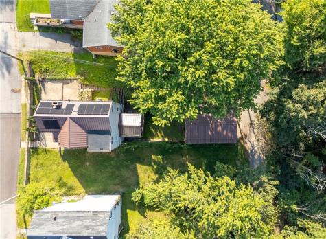 18 Charlton Street Ingram PA 15205
