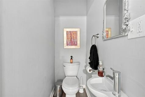 1701 Meadville Street Fineview PA 15214