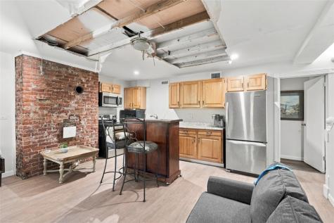 1701 Meadville Street Fineview PA 15214