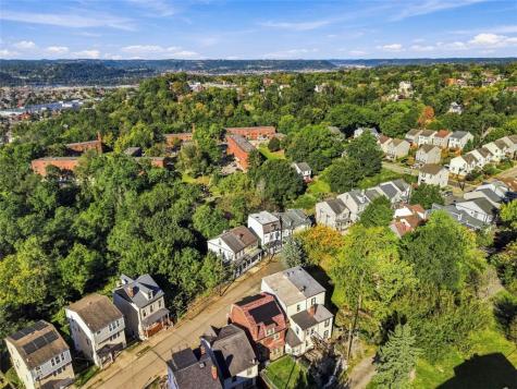 1701 Meadville Street Fineview PA 15214