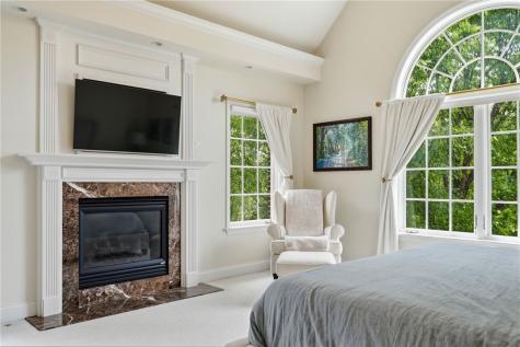 7000 Pinehurst Drive Collier Township PA 15142