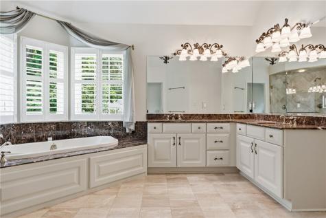 7000 Pinehurst Drive Collier Township PA 15142