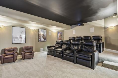 7000 Pinehurst Drive Collier Township PA 15142