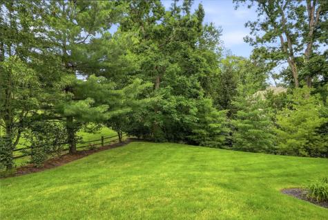 7000 Pinehurst Drive Collier Township PA 15142