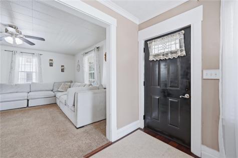 66 S 7th Street Sharpsville PA 16150