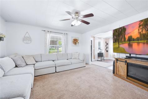 66 S 7th Street Sharpsville PA 16150
