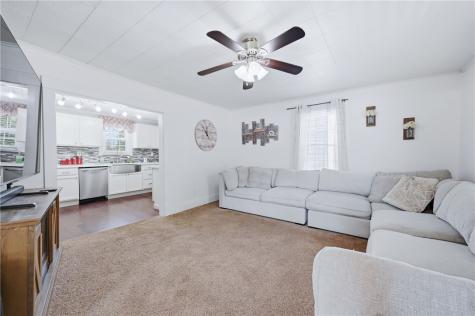 66 S 7th Street Sharpsville PA 16150