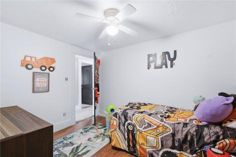 66 S 7th Street Sharpsville PA 16150