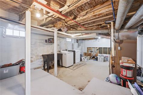 66 S 7th Street Sharpsville PA 16150