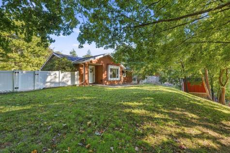 2501 Tall Timber Drive Hampton PA 15101