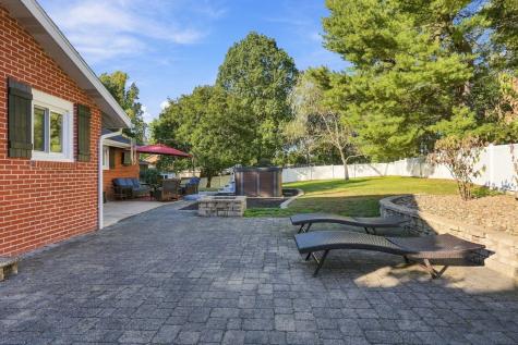 2501 Tall Timber Drive Hampton PA 15101