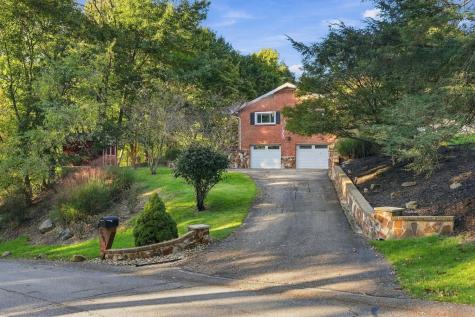 2501 Tall Timber Drive Hampton PA 15101