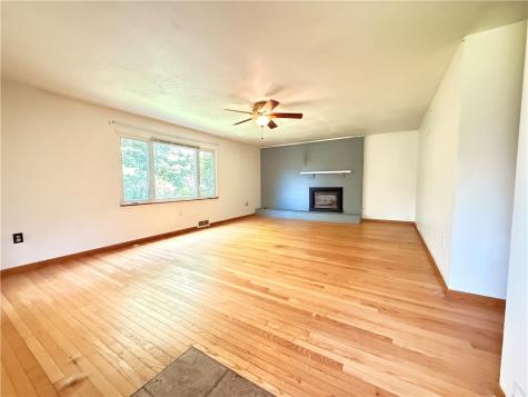 119 Everest Lane Summit Township PA 16002