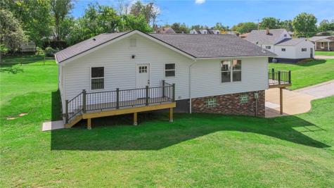 1289 Chestnut Street Monaca PA 15061
