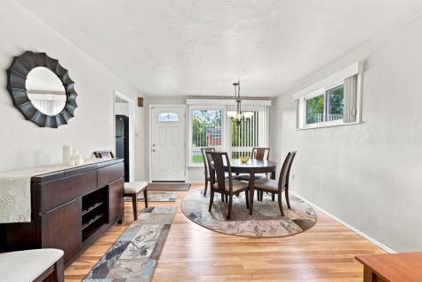 237 Woodridge Drive Green Tree PA 15106