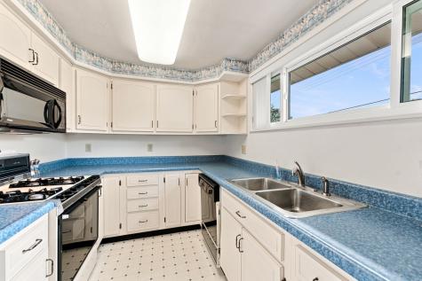 237 Woodridge Drive Green Tree PA 15106