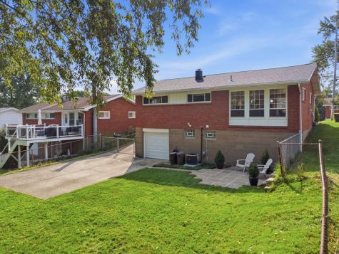 237 Woodridge Drive Green Tree PA 15106