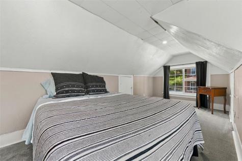 48 Maplewood Street Etna PA 15223