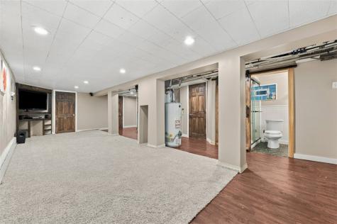 48 Maplewood Street Etna PA 15223